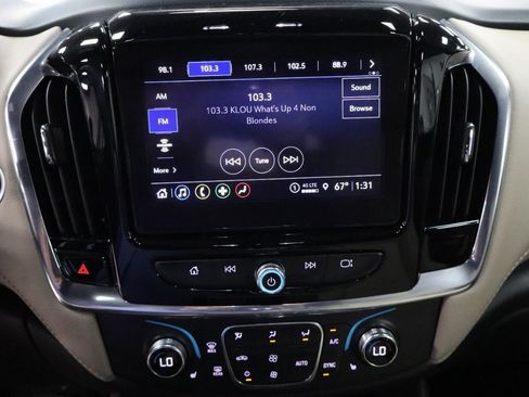 Used 2023 Chevrolet Traverse LT image 15