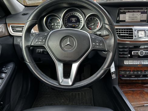 Used 2014 Mercedes-Benz E 350 4MATIC Wagon image 35