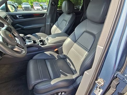 Used 2019 Porsche Cayenne AWD/4WD image 10