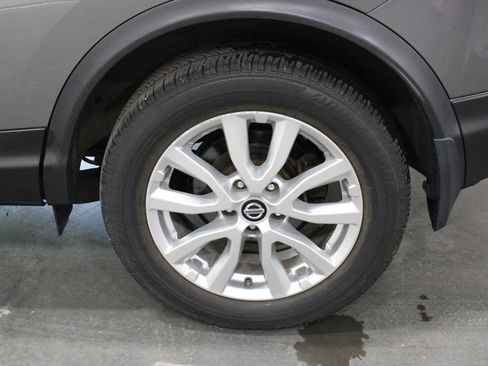 Used 2020 Nissan Rogue Sport SV image 43