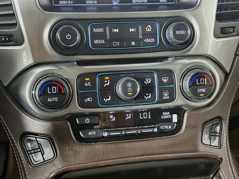 Used 2017 Chevrolet Suburban Premier AWD/4WD image 24