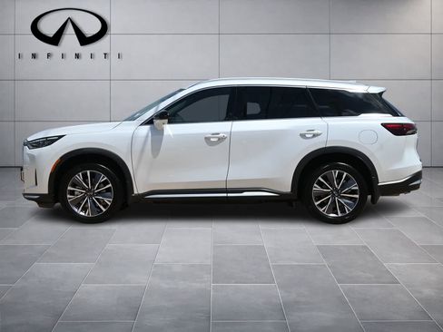 Certified 2026 INFINITI QX60 Luxe w/ Cargo Package FWD image 4