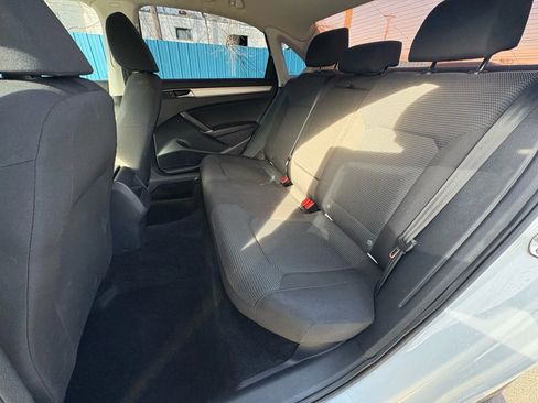 Used 2017 Volkswagen Passat 1.8T S image 15