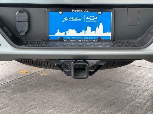 Used 2023 Chevrolet Colorado LT w/ LT Convenience Package II image 10