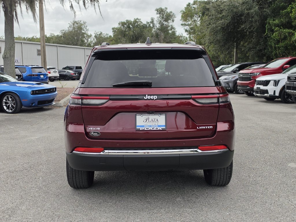 Certified 2025 Jeep Grand Cherokee Limited w/ Trailer Tow Package AWD/4WD image 5