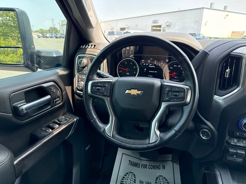 Used 2022 Chevrolet Silverado 2500 LTZ w/ LTZ Convenience Package AWD/4WD image 17