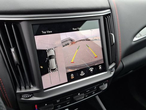 Used 2024 Maserati Levante GT Ultima AWD/4WD image 19