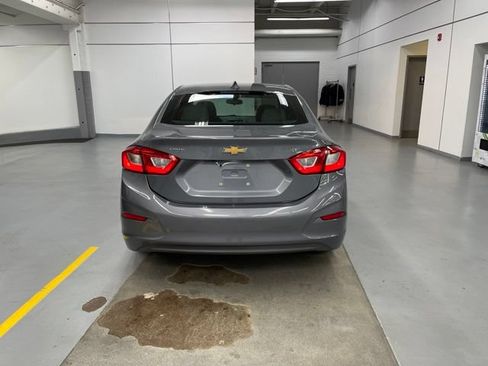 Used 2018 Chevrolet Cruze LT FWD image 7