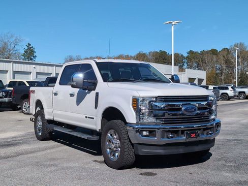 Used 2018 Ford F250 Lariat image 8
