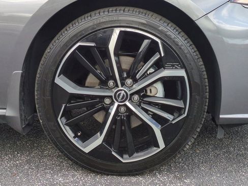 Used 2024 Nissan Altima 2.5 SR w/ SR Premium Package image 11