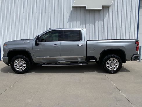 Used 2024 Chevrolet Silverado 2500 High Country w/ Technology Package AWD/4WD image 22