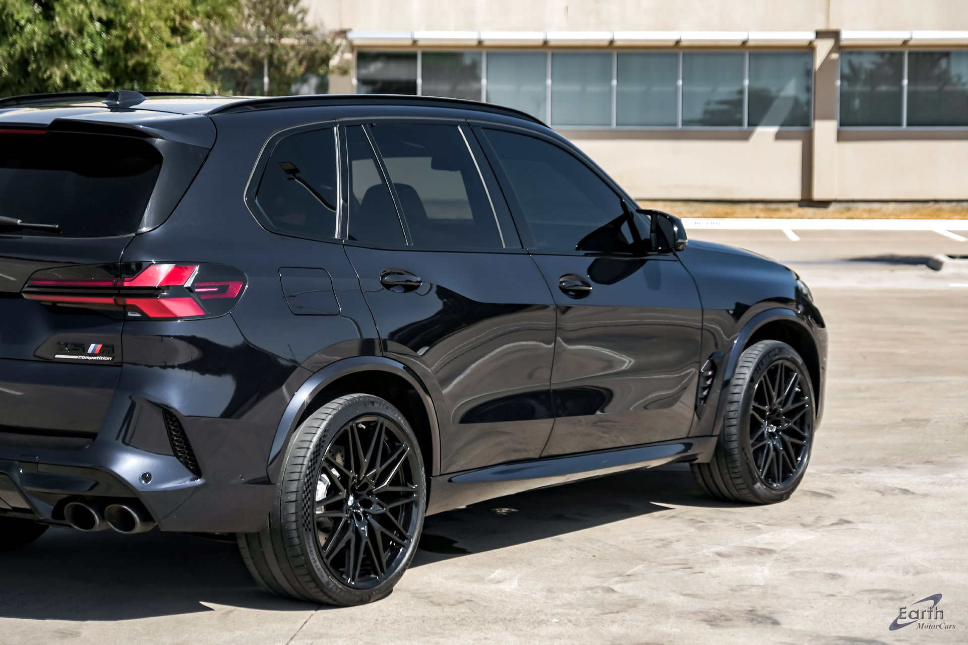 Used 2025 BMW X5 M Competition w/ Executive Package AWD/4WD image 18