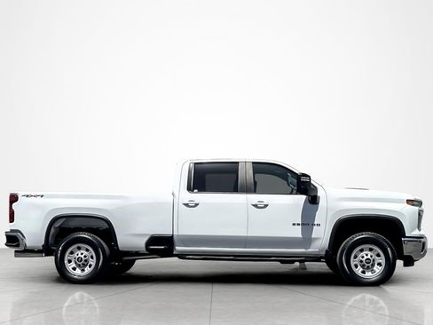 Used 2025 Chevrolet Silverado 2500 LT w/ Convenience Package AWD/4WD image 6