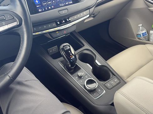 Used 2023 Cadillac XT4 Luxury image 27