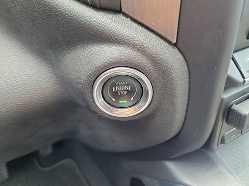Used 2020 GMC Sierra 1500 Denali w/ Denali Ultimate Package AWD/4WD image 32