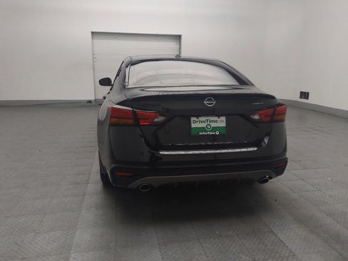 Used 2022 Nissan Altima 2.5 SR w/ Midnight Edition Package FWD image 6