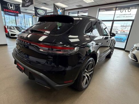 Used 2022 Porsche Macan AWD/4WD image 12