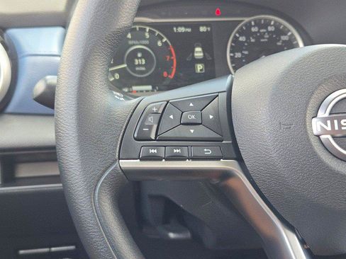 Used 2025 Nissan Versa SV FWD image 24