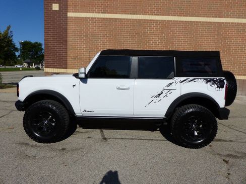 Used 2025 Ford Bronco Outer Banks AWD/4WD image 4