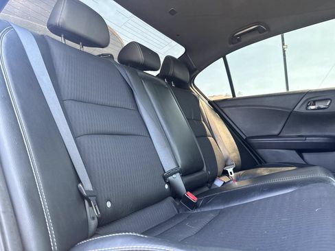 Used 2017 Honda Accord Sport image 23
