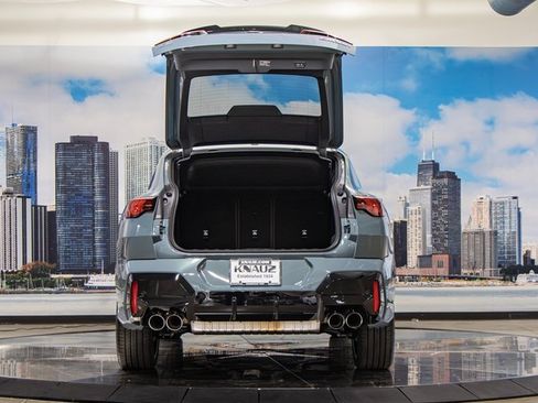 Used 2025 BMW X2 M35i w/ Premium Package image 12