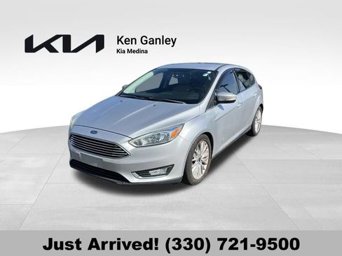 Used 2016 Ford Focus Titanium FWD image 1