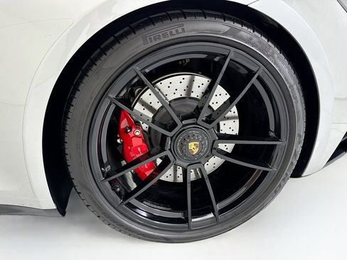 Used 2022 Porsche 911 Carrera GTS RWD image 34