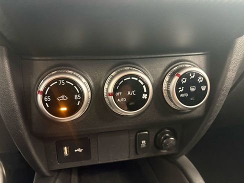 Used 2025 Mitsubishi Outlander Sport ES AWD/4WD image 29
