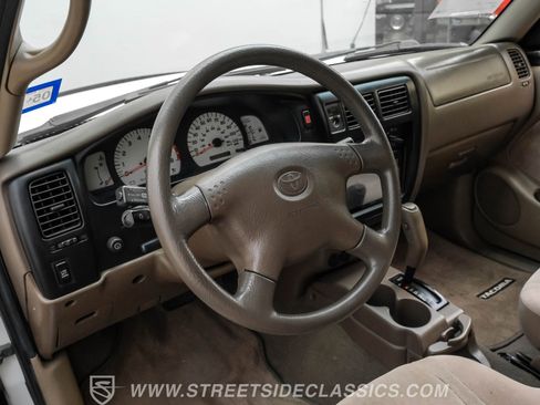 Used 2002 Toyota Tacoma PreRunner image 4