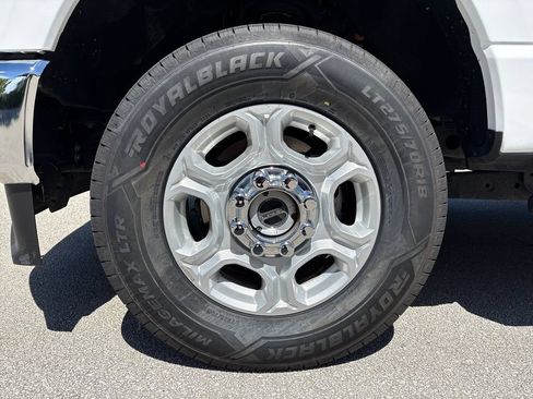 Certified 2025 Ford F250 XLT AWD/4WD image 10