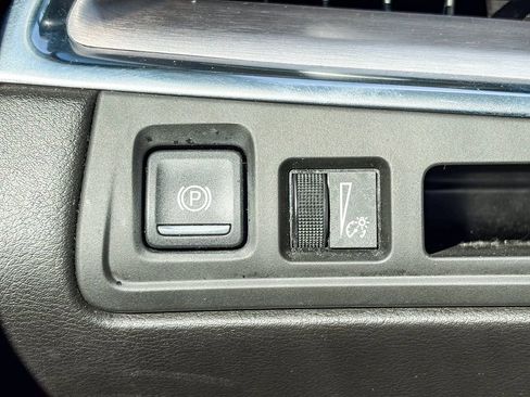 Used 2018 Cadillac XT5 Luxury w/ Driver Awareness Package image 46