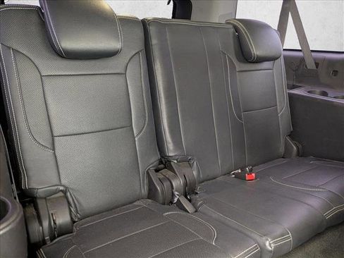 Used 2015 GMC Yukon XL SLE image 21