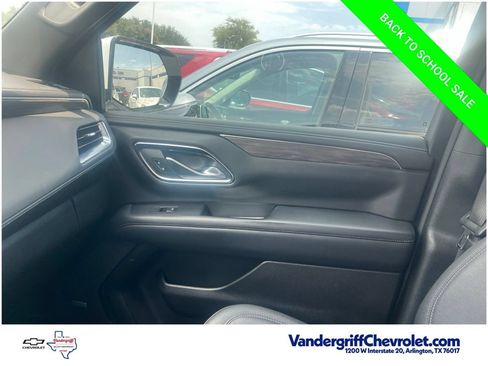 Used 2023 Chevrolet Suburban Z71 AWD/4WD image 14