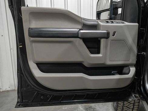 Used 2019 Ford F250 XLT w/ XLT Premium Package image 43