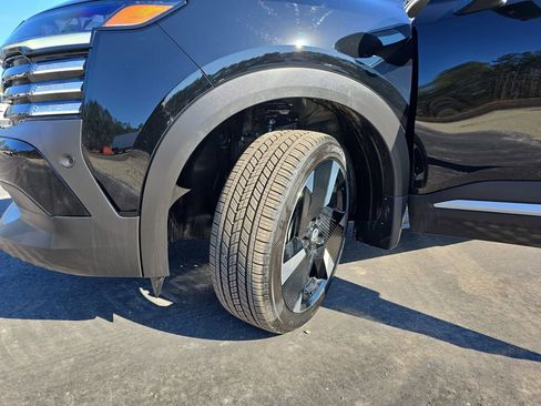 New 2026 Nissan Kicks SR image 33