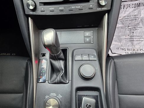 Used 2020 Lexus IS 350 F Sport w/ F Sport Package image 21