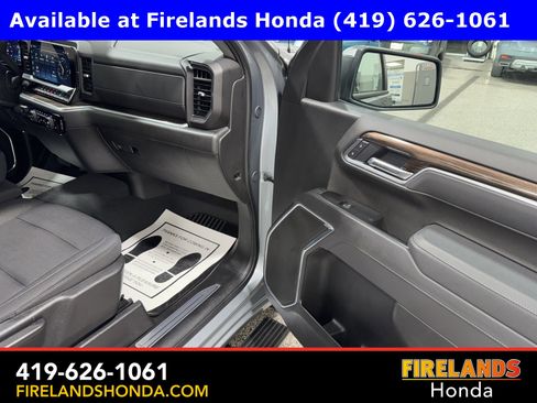 Used 2025 Chevrolet Silverado 1500 LT image 39
