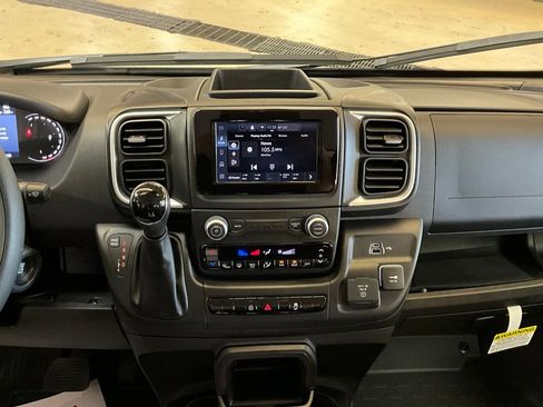 New 2025 RAM ProMaster 1500 w/ Quick Order Package 22G SLT image 11