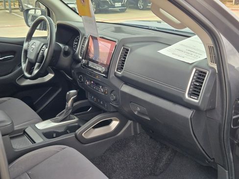 Used 2024 Nissan Frontier SV w/ SV Convenience Package image 30