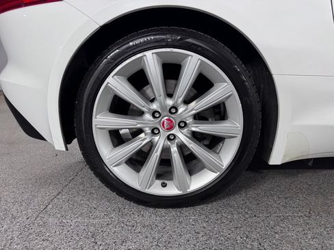 Used 2017 Jaguar F-TYPE Coupe RWD image 8