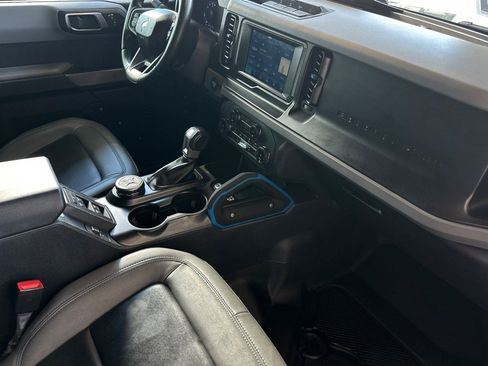 Certified 2022 Ford Bronco Black Diamond AWD/4WD image 15