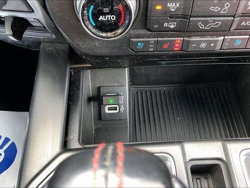 Used 2018 Ford F150 Lariat w/ Equipment Group 502A Luxury image 17