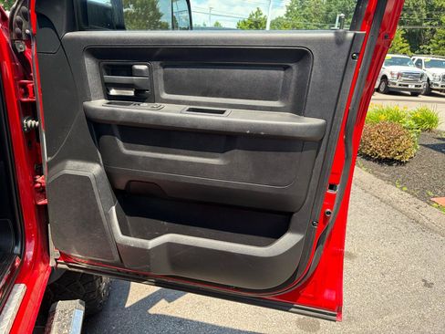 Used 2016 RAM 2500 Tradesman w/ Chrome Appearance Group AWD/4WD image 43