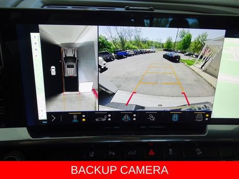 Used 2024 Chevrolet Silverado 3500 High Country w/ High Country Premium Package AWD/4WD image 18