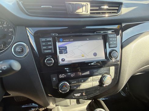 Used 2018 Nissan Rogue Sport SL w/ SL Premium Package AWD/4WD image 16