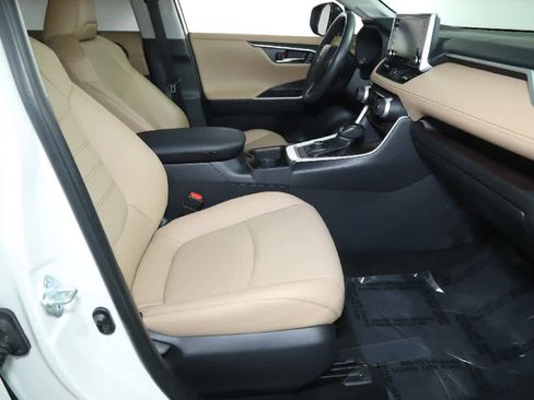 Certified 2019 Toyota RAV4 Limited image 35
