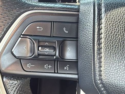 Used 2024 Toyota Tacoma 4x4 Double Cab image 17