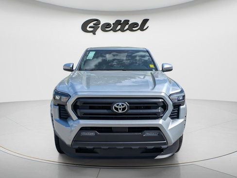 Certified 2025 Toyota Tacoma SR5 image 2