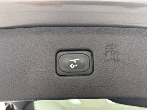 Used 2024 Ford Edge Titanium image 25