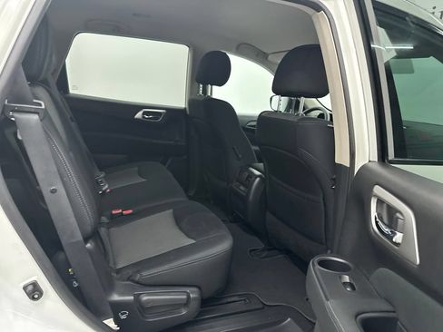 Used 2017 Nissan Pathfinder S FWD image 25